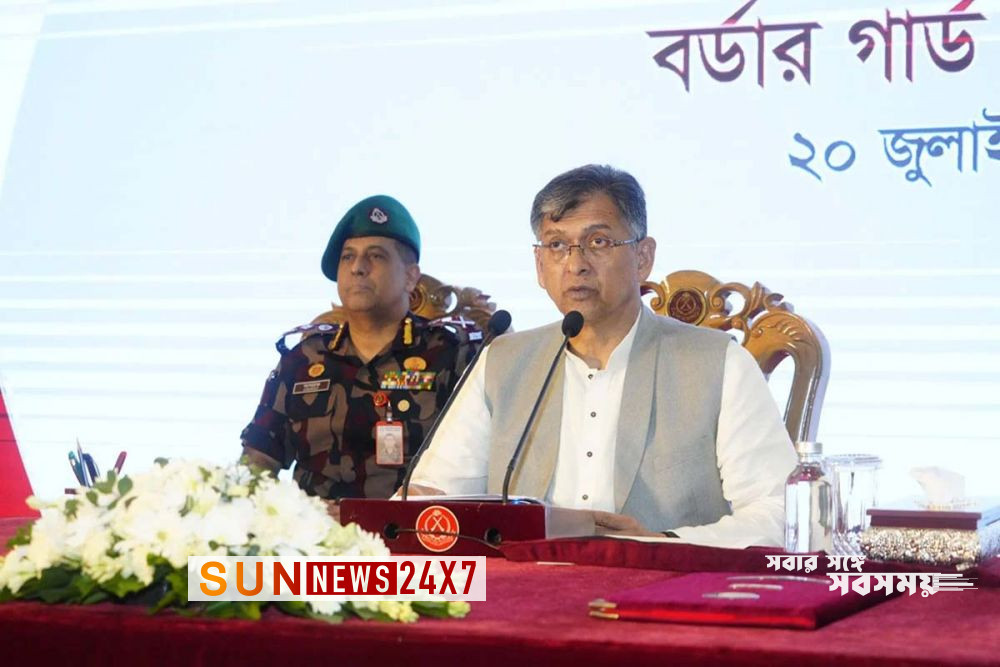 বিজিবিকে স্বরাষ্ট্রমন্ত্রীর আহ্বান দেশপ্রেম ও পেশাদারিত্বের সঙ্গে দায়িত্ব পালনের