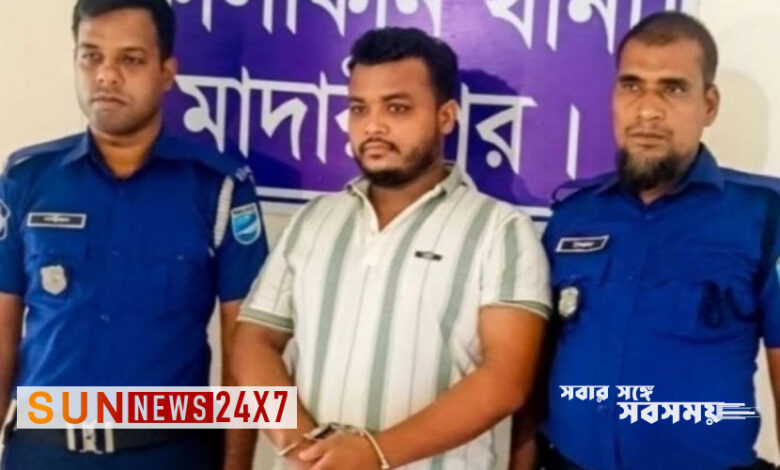 মাদারীপুরের শিক্ষক হত্যা চেষ্টা মামলার আসামী গ্রেফতার