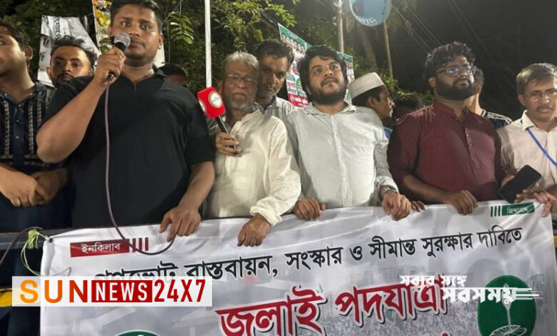 সরকার বিদ্যুৎ না দিয়ে মোমবাতি আর হারিকেন দিয়েছে: হাসনাত